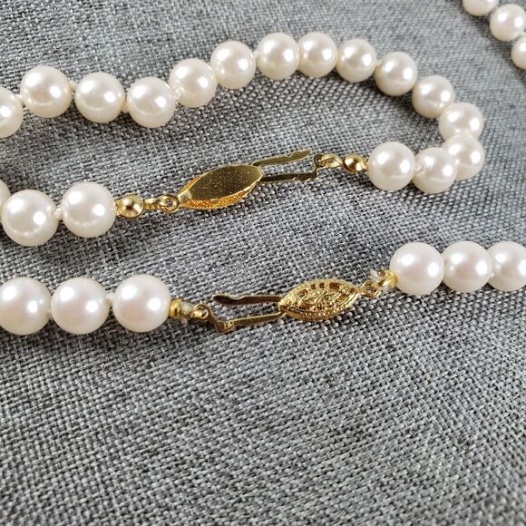 Vintage Knotted Faux Pearl Gold Tone Fish Hook Clasp 30"  Necklace & 7” Bracelet - Picture 10 of 12
